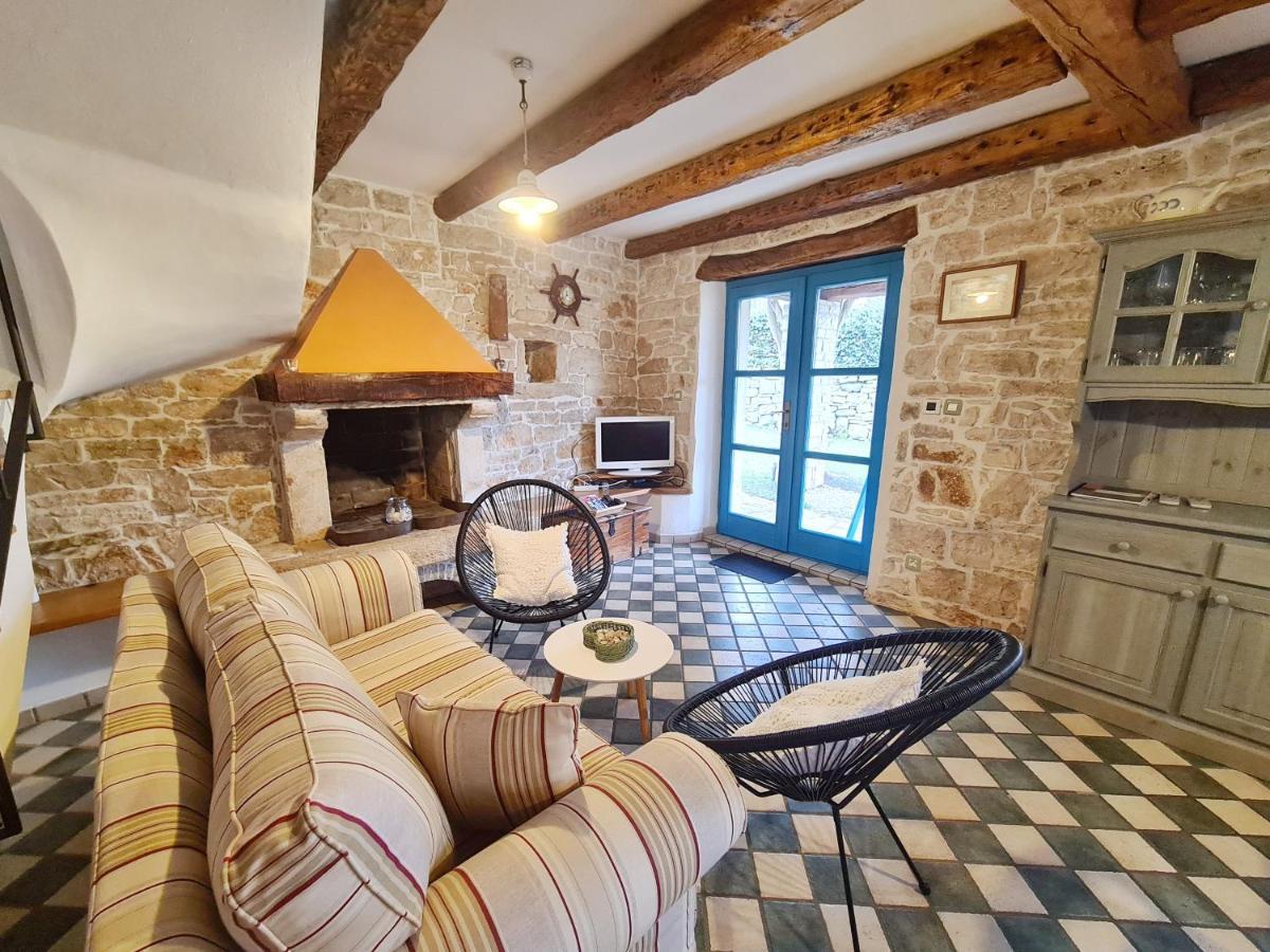 Villa Lucija Rovinjsko Selo Bagian luar foto