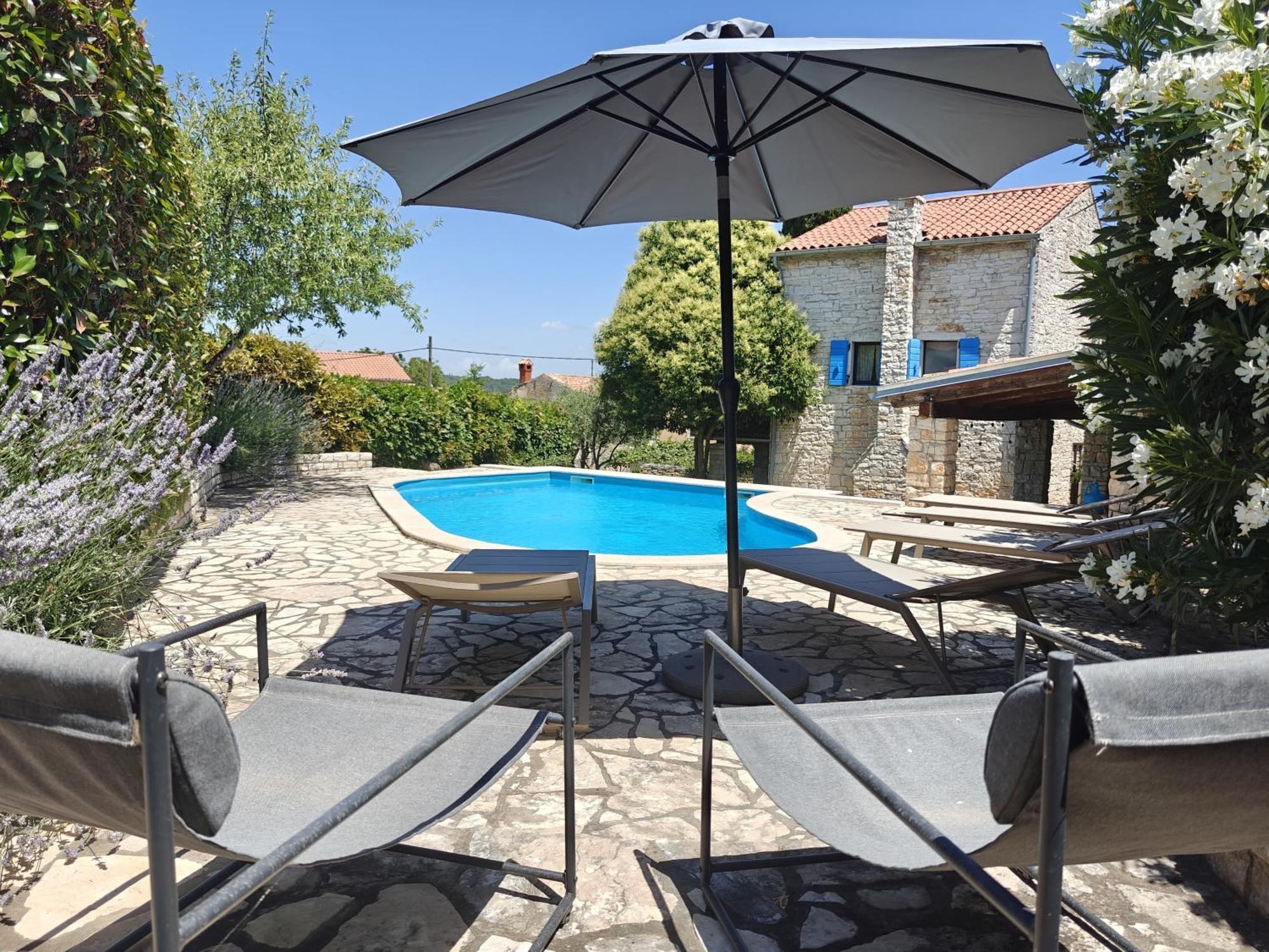 Villa Lucija Rovinjsko Selo Bagian luar foto